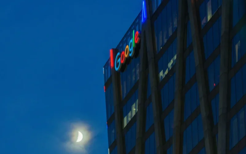 Google Rivals Seek Damages After First EU Markets Fine