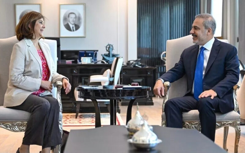 Holguín Makes Last-Ditch Push in Ankara Before Cyprus Talks