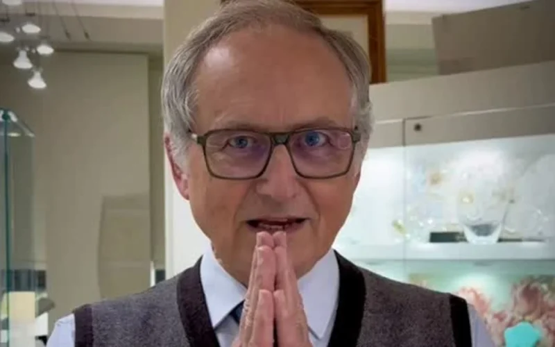 Italy: Jeweler shoots dead two robbers in store attack