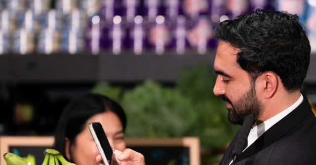 Immigrant Business Group Votes to Sue NYC over Grocery Stores