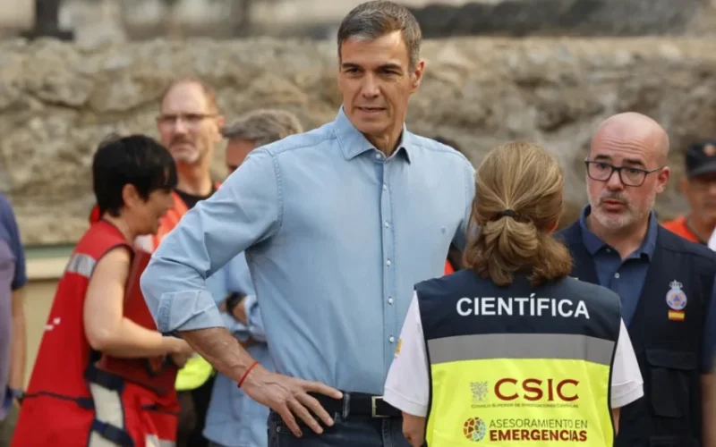 Sánchez Ends Political Year With Record Fires and No Budget