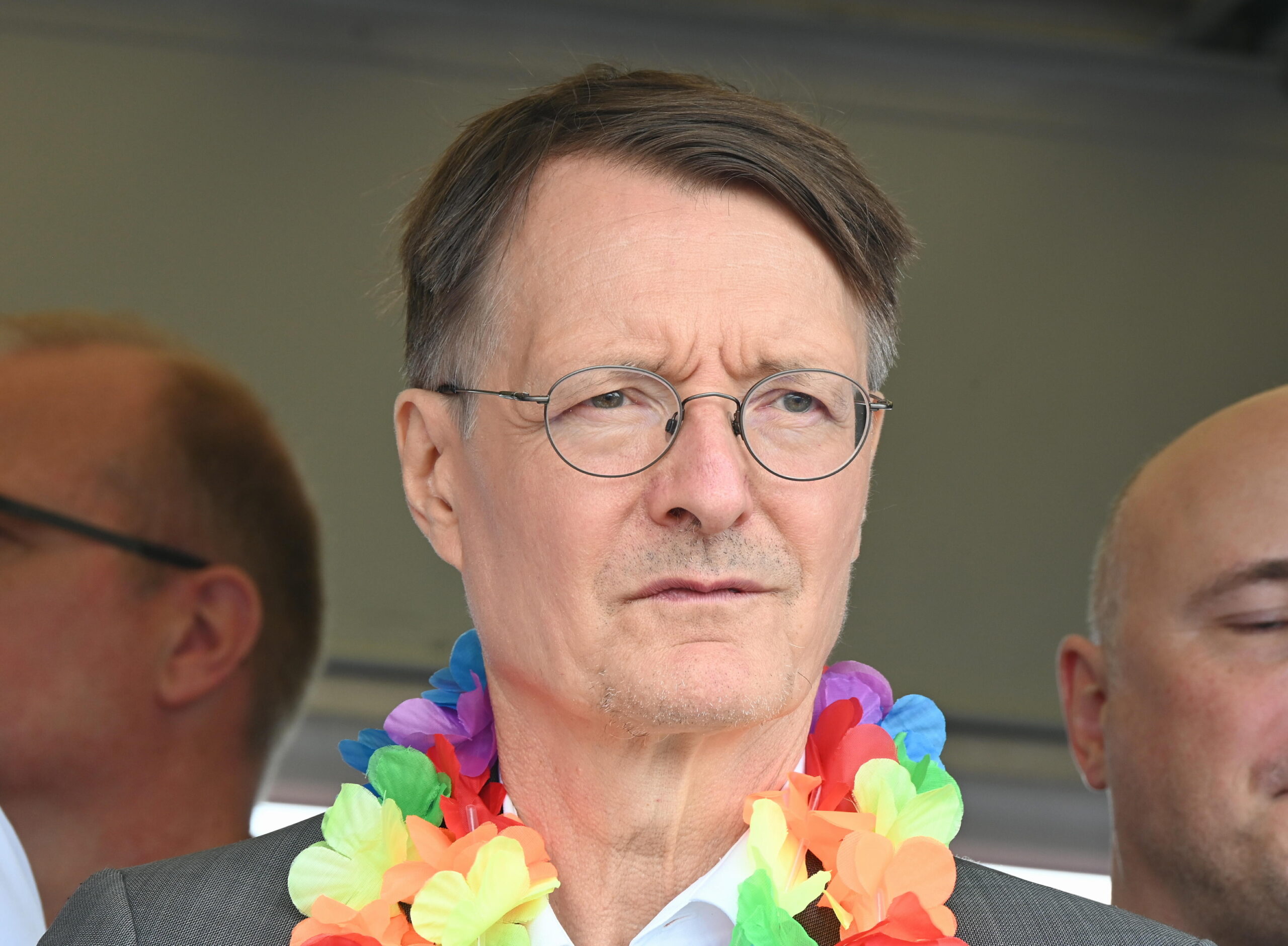 Lauterbach Believes Foreign Powers Behind Terror Attacks Before Election