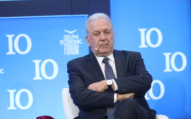 Dimitris Avramopoulos immunity waiver: Unanimously approved by Parliament Ethics Committee