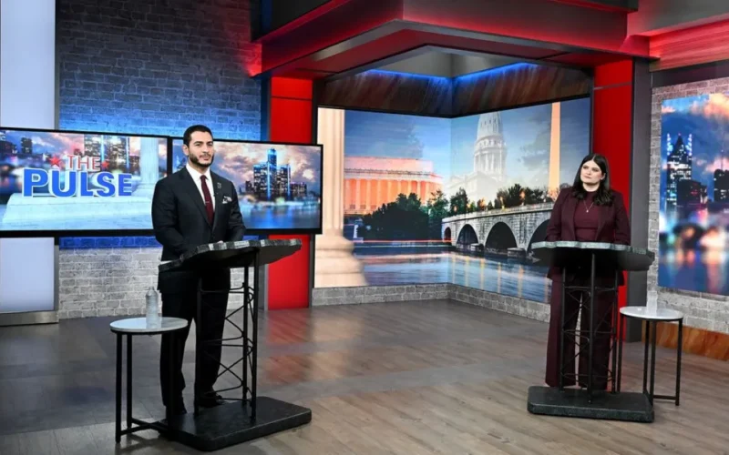 Is the nonsocialist Democratic establishment fooling itself?