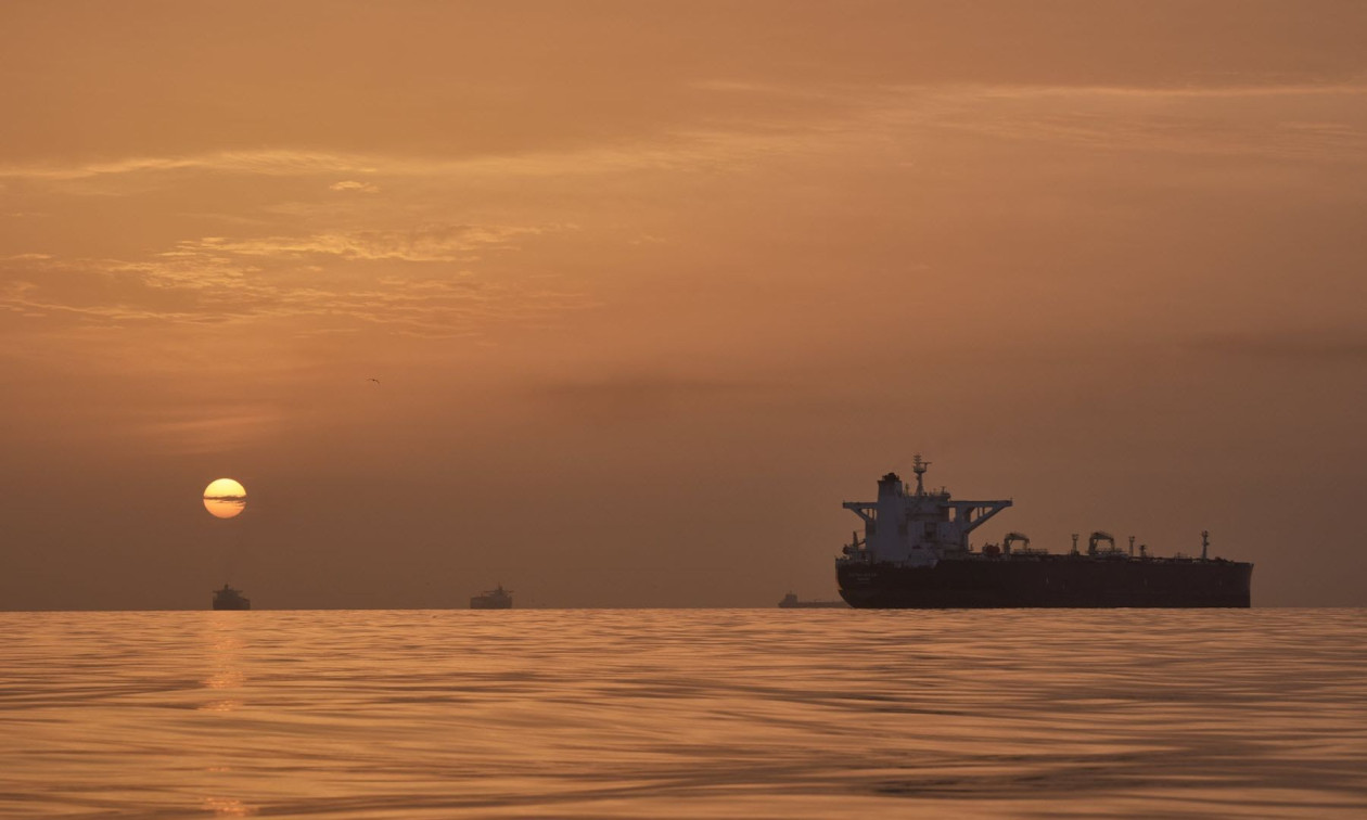 Hormuz Strait: Revolutionary Guards target Greek tanker