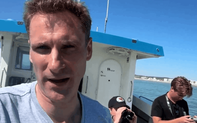 French Navy Waves Goodbye to Migrant Boats Heading to Britain