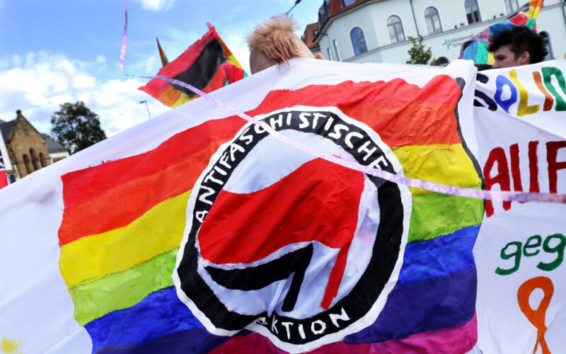 How Queer Shadow Networks Gain Access to German Students