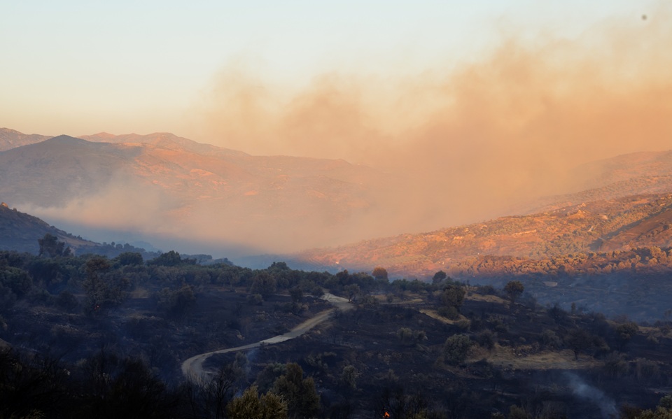 Strong Winds Hamper Efforts to Control Crete Wildfire