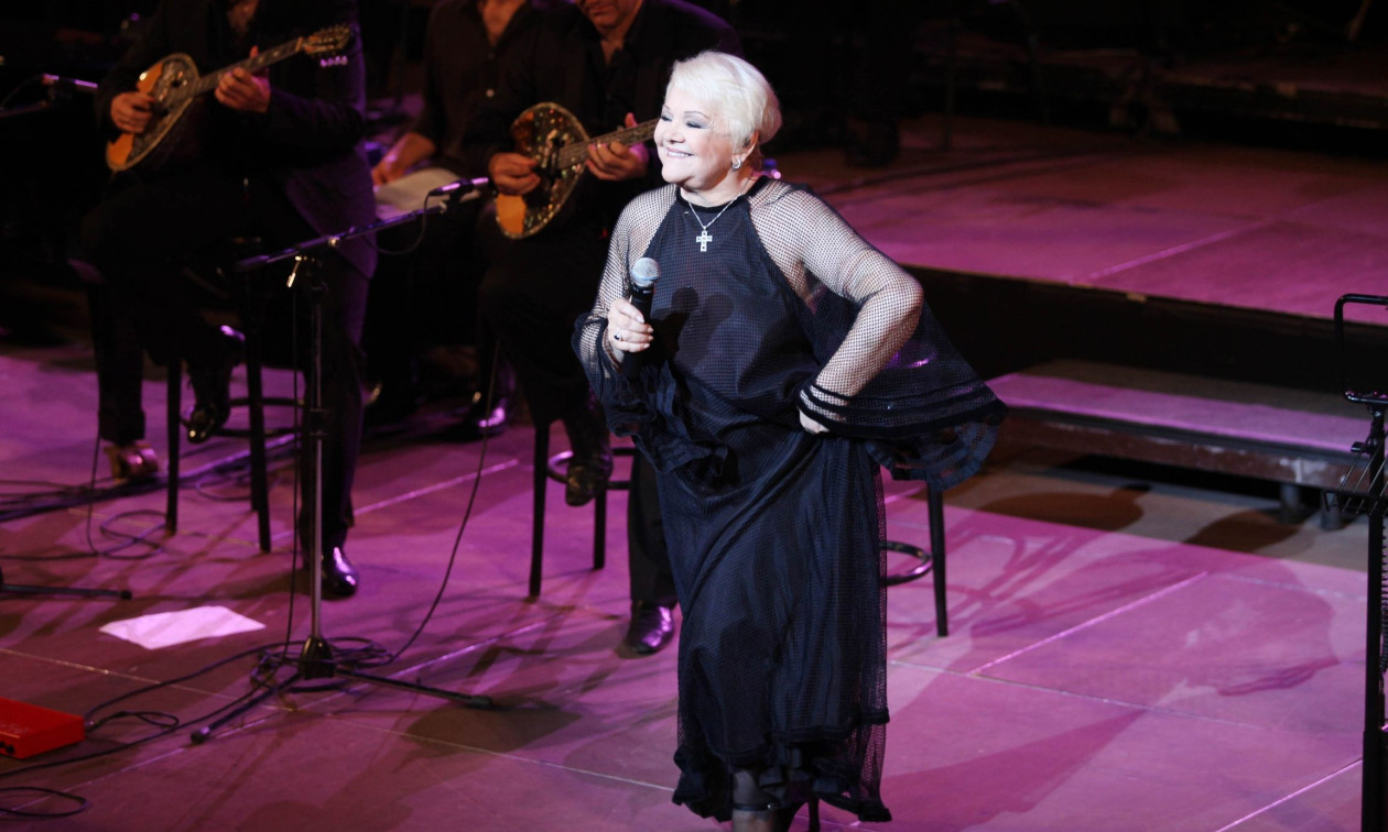 Mary Linda: Greek singer death at age 90