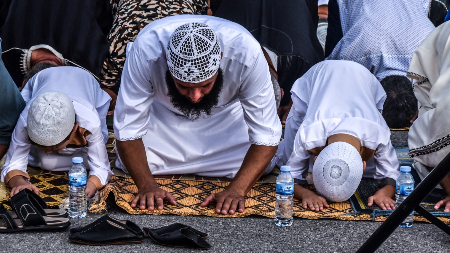 VOX Leads Campaign To Block Mega-Mosque in Seville