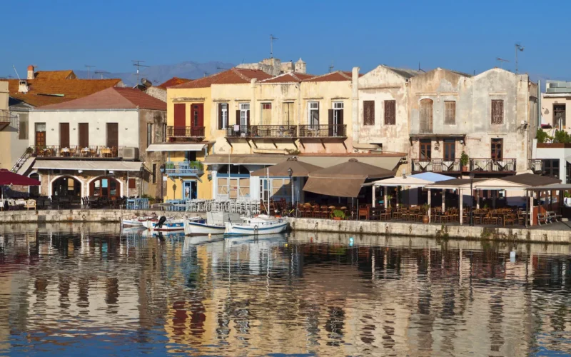Rethymno: Racist attack by Turk on women of Armenian origin