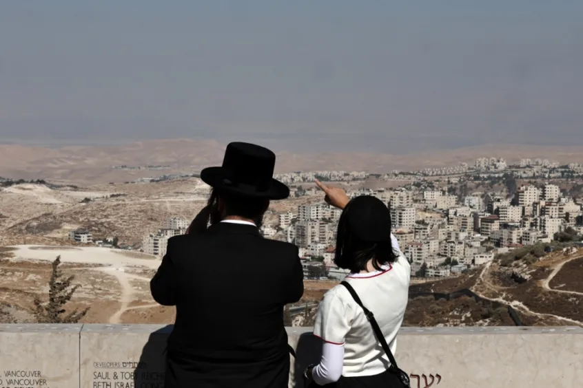 European Leaders Demand Israel Halt West Bank Settlements