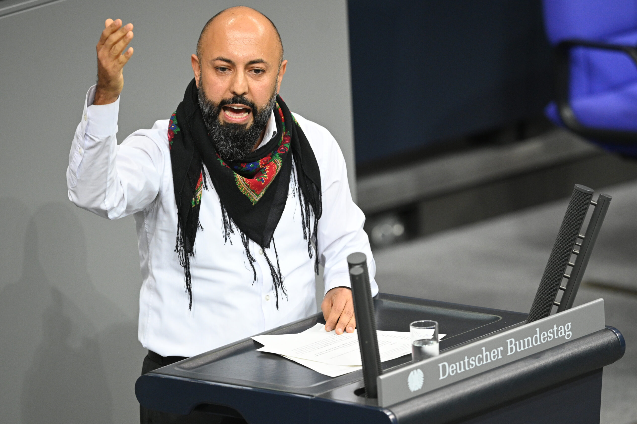 Ferat Koçak (Die Linke) agitiert gegen Israel.