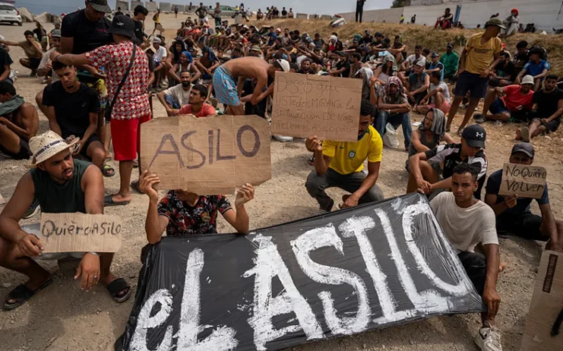 Brussels Pressures Spain to Send Migrant Minors Back to Morocco