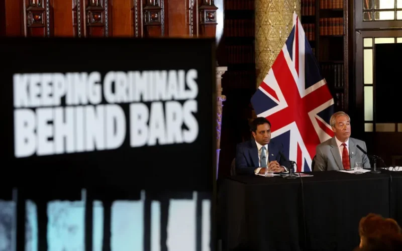 Farage Vows to Deport Foreign Prisoners to El Salvador