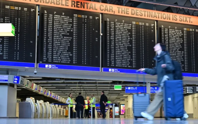 One in Seven Germans Plans to Flee Country Within Five Years