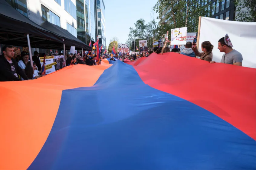 Russia Forces Armenia to Pick Between EU and Eurasian Bloc