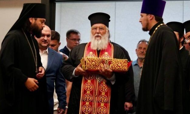 Saint Spyridon’s Right Hand brought to Russia by Corfu Metropolitan