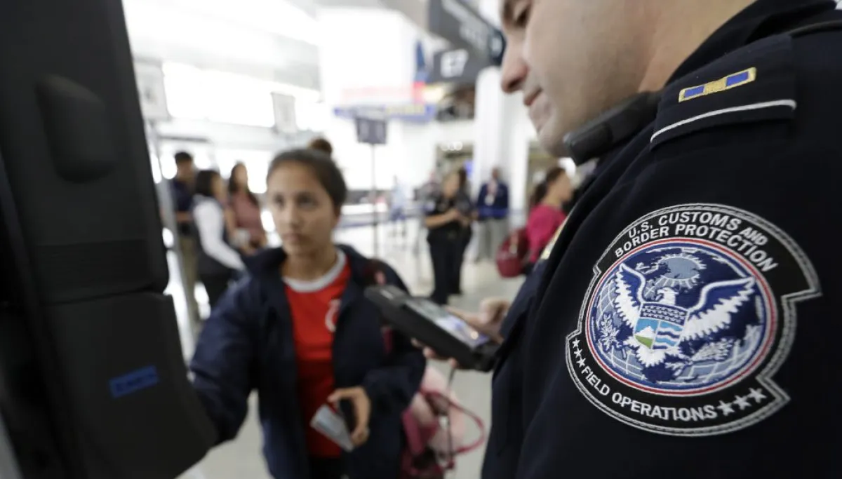 CBP Rolls Out Contactless Screening at U.S. Airports