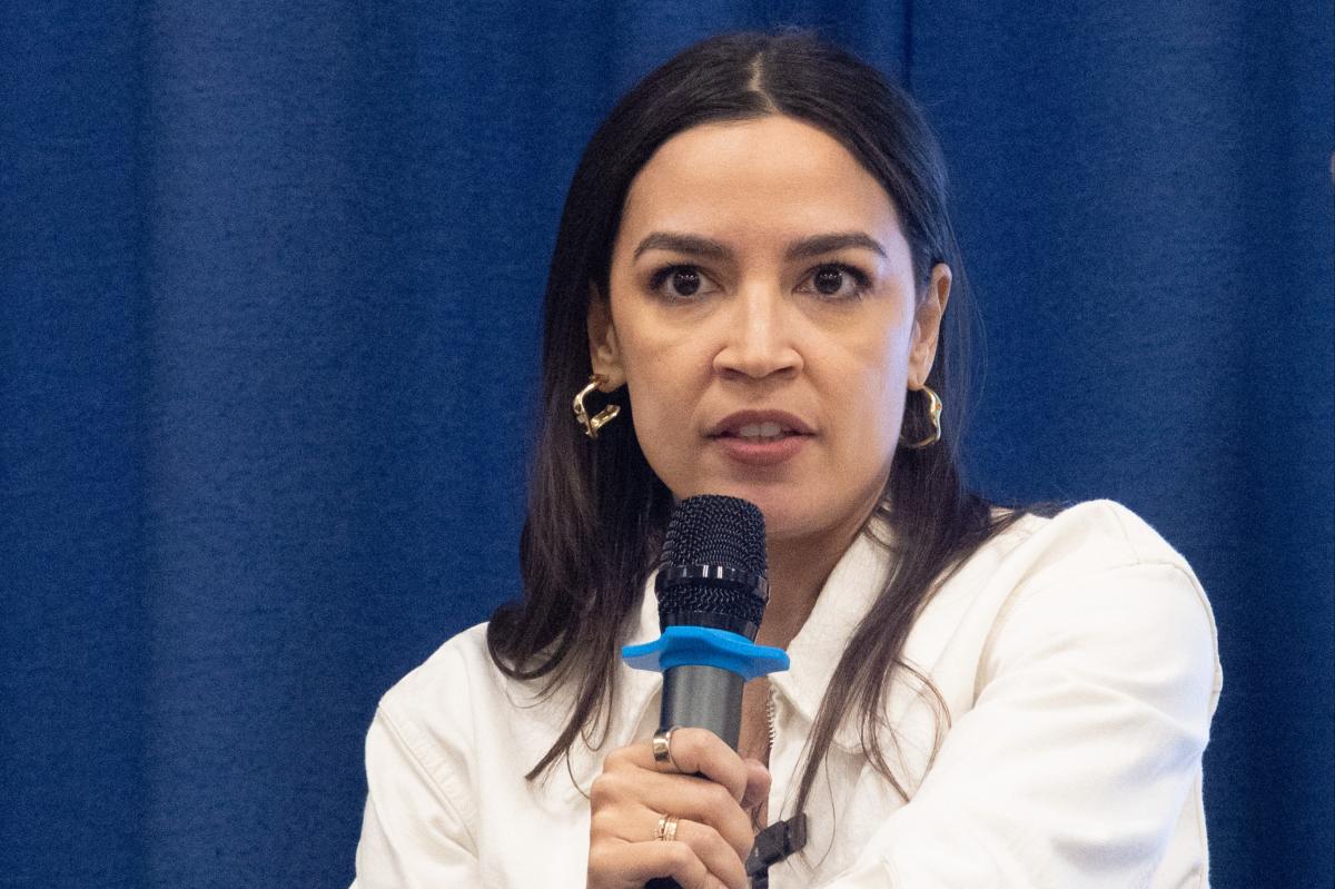 AOC’s Appeal Fading Despite Gains in Key Battleground State