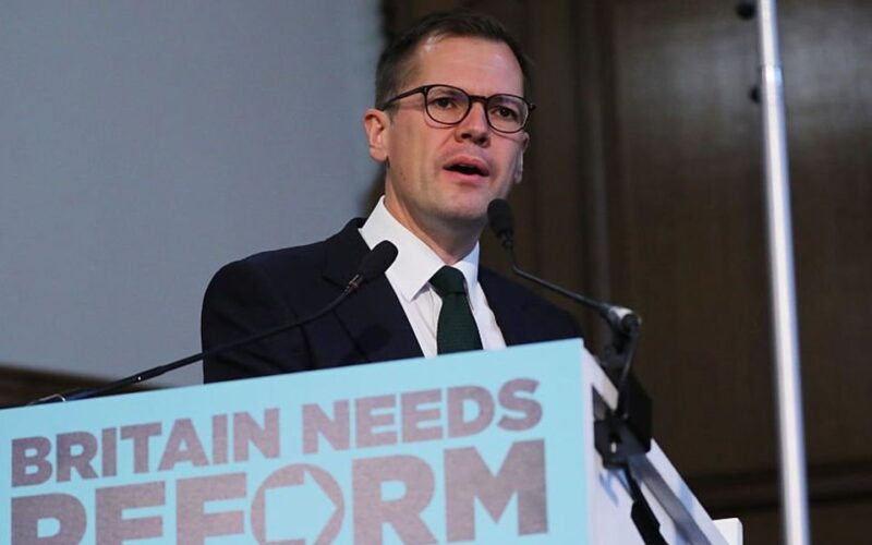 Reform Pledges Foreign National Benefits Ban to Cut £50bn Welfare Bill