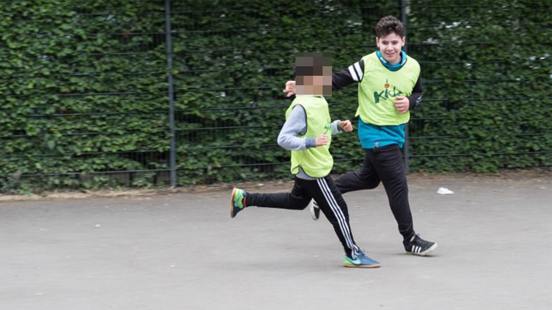 Abdul Ballout als Kind auf dem Sportplatz bei einem Verein in seiner Nachbarschaft.