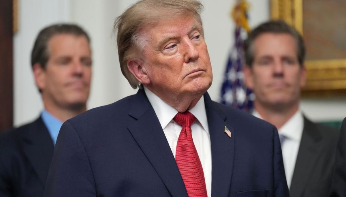 Trump Dismisses Polls, Says Americans Back Iran Military Action