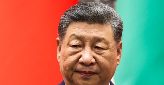 Xi Jinping Courts Cuba’s Castro as Latin America Shifts Right
