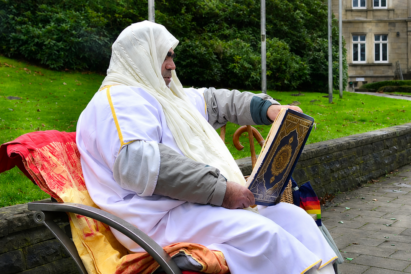 Welfare Office Pays Benefits Unconditionally Out of Fear of Koran Reader