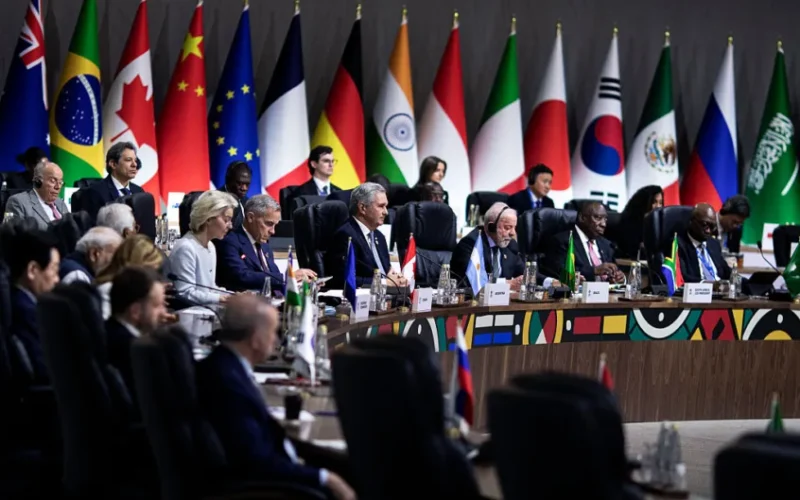 Europe Snubs G20 Photo After US Invites Russia Back In