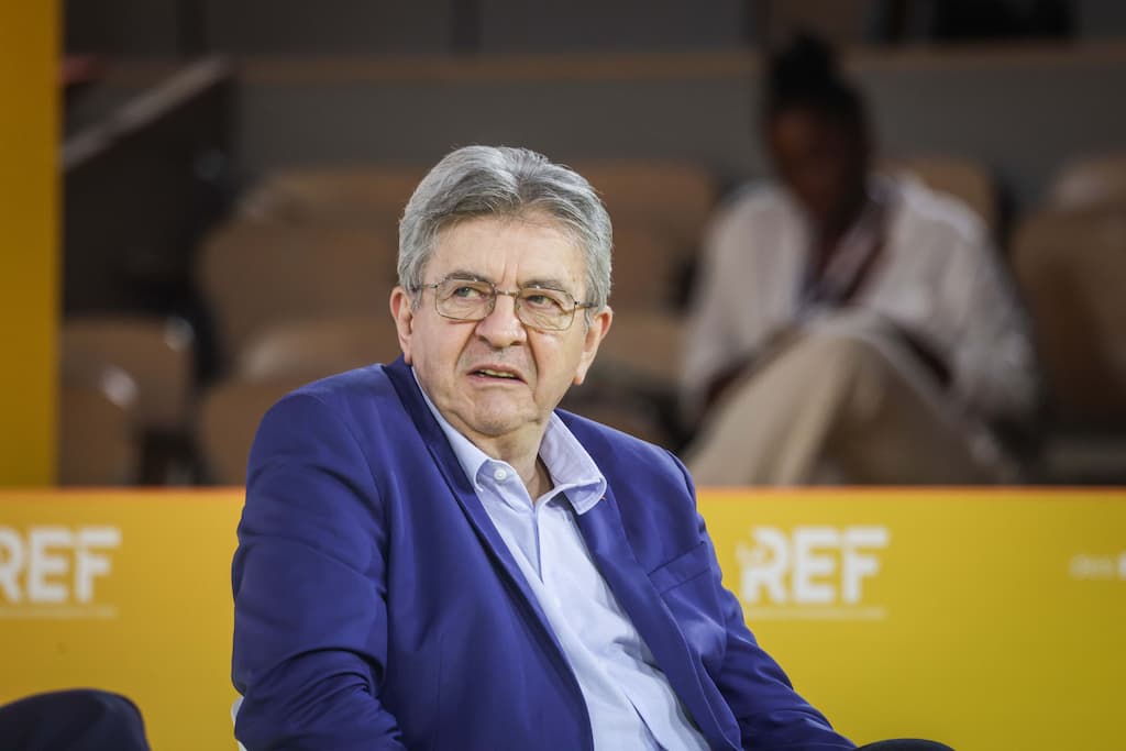 Mélenchon Regrets Past Opposition to Islamic Veil Wearing