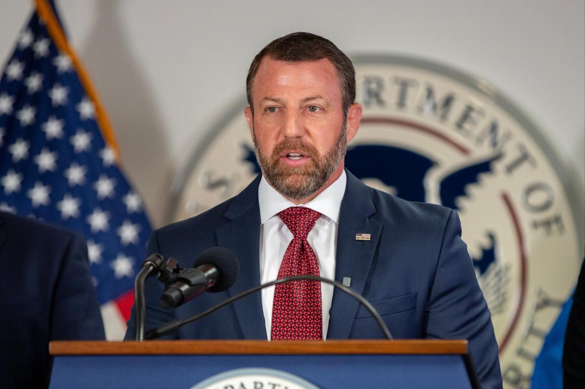 DHS Chief Mullin’s Plane Makes Emergency Landing After Engine Fails