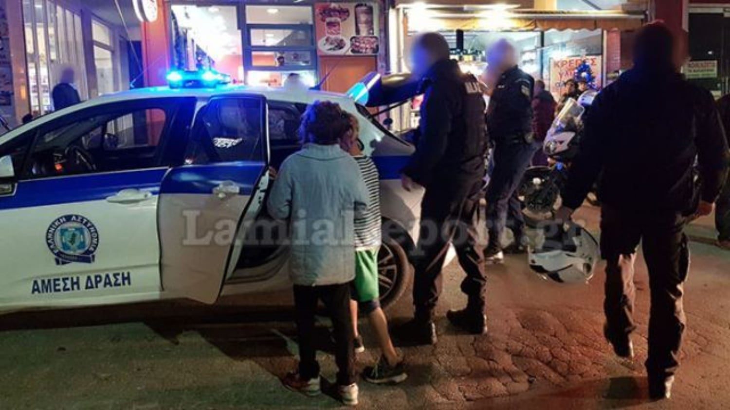 Λαμία: Συνελήφθη 13χρονος Ρομά για τον τραυματισμό 15χρονου – Πήγε να τον κλέψει και τον έσπρωξε lamia sillipsi