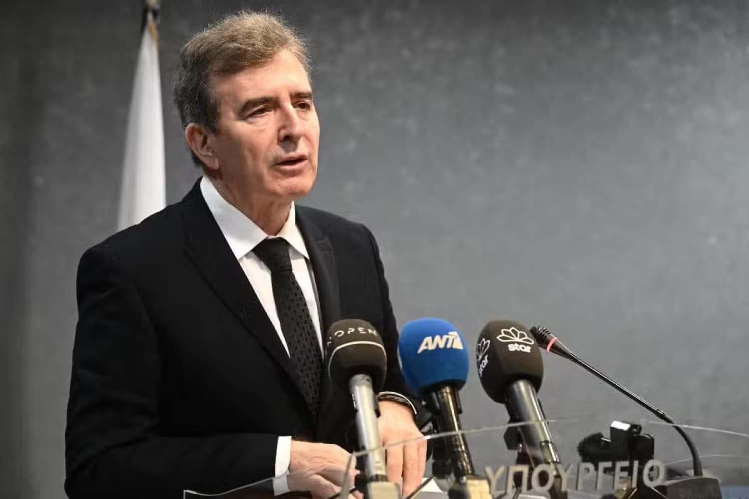 Χρυσοχοΐδης: «Τίποτα δεν πήγε καλά στους Αγίους Αναργύρους» mixalis xrysoxoidis 3 4 24