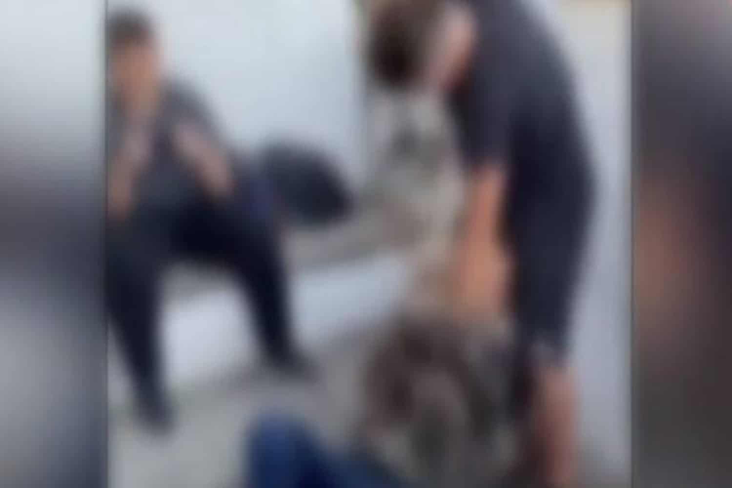 Πάτρα: Άγριος ξυλοδαρμός 13χρονου μαθητή, έξω από σχολείο Πάτρα: Άγριος ξυλοδαρμός 13χρονου μαθητή, έξω από σχολείο | NEWSFIRE.GR