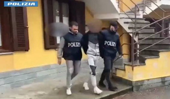 Brazen Egyptian Immigrant Gang Accused of Violent Robberies in Italy (Video)