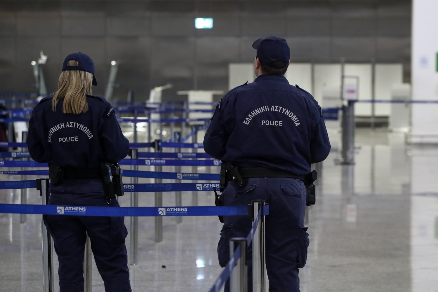 19-Year-Old Foreigner Arrested at Eleftherios Venizelos with 4,650 Cigarette Packs and Illegal Tobacco