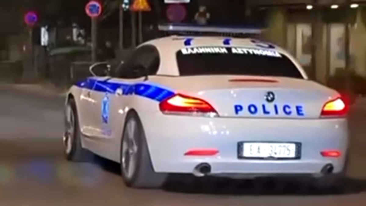 Fear in Glyfada: 3 Foreigners Arrested with Air Pistol, Knife, and Hammer