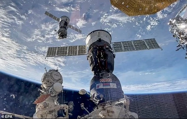 US: Putin Planning Surprise Nuclear Attack from Space