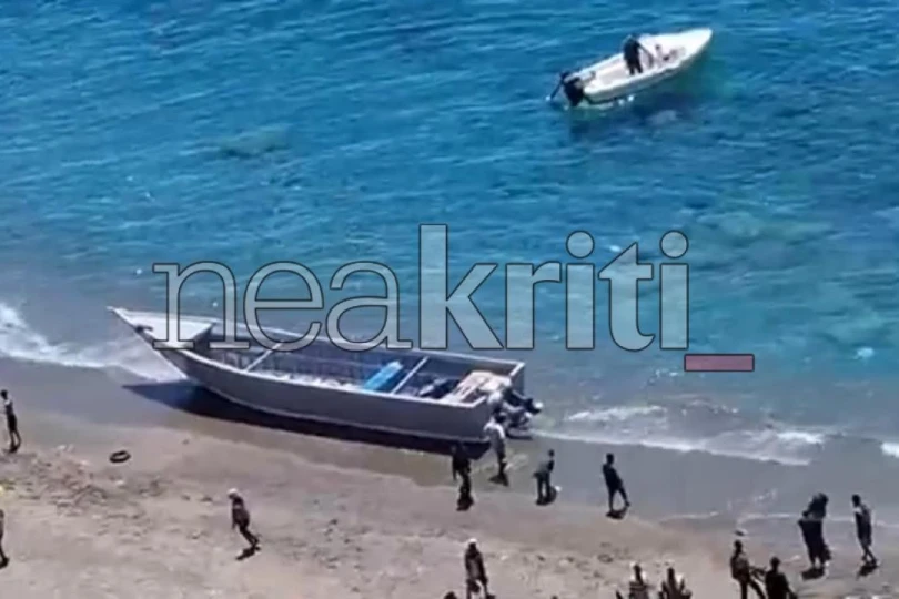 Large Arrival of Illegal Immigrants at Tsoutsouras Beach in Heraklion (vid)